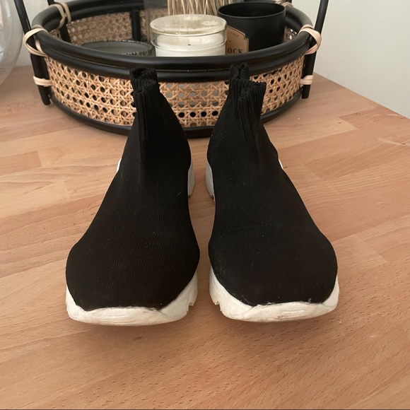 Tony Bianco Sock Sneaker - Picture 4 of 8